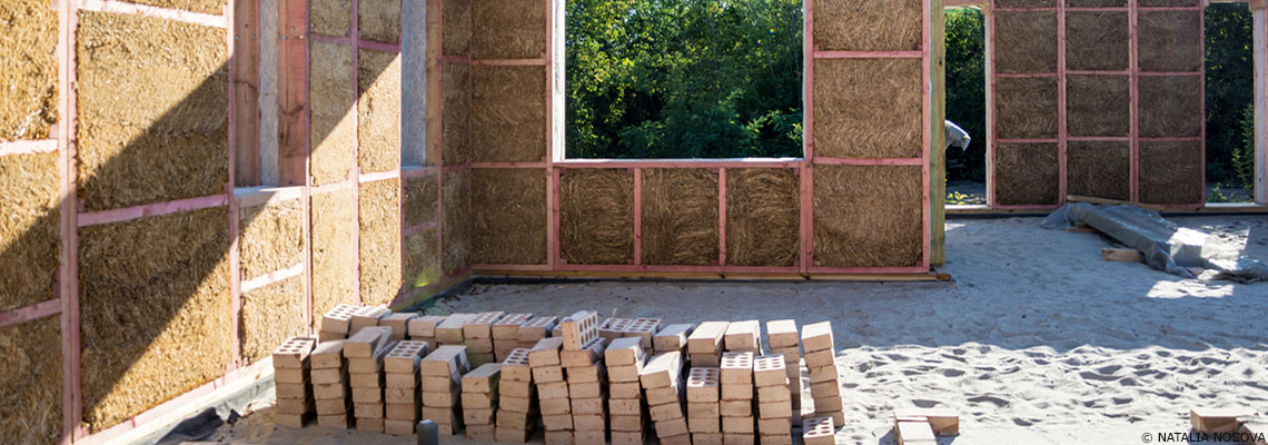Matériaux biosourcés et géosourcés : construire en bois, terre, paille